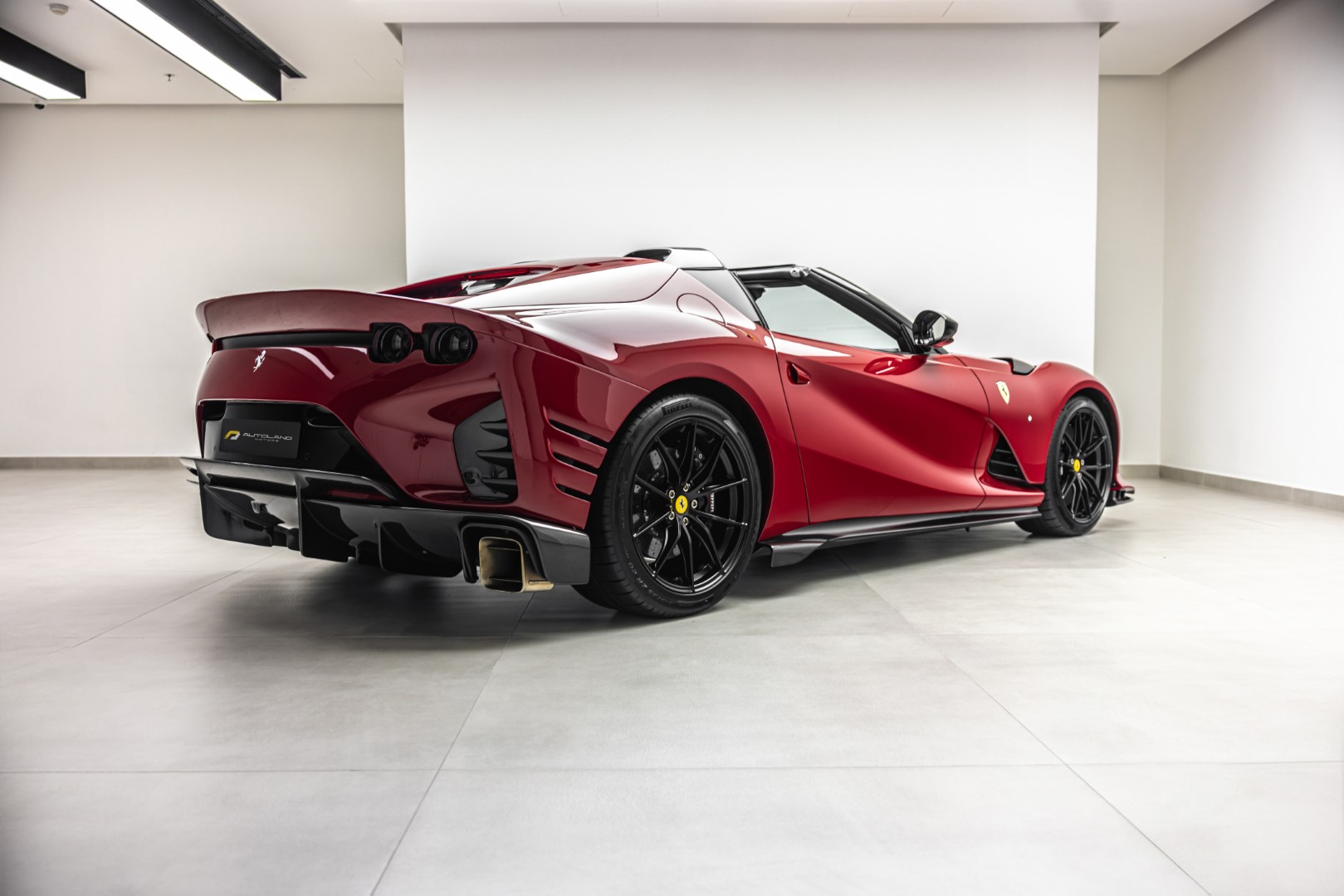 FERRARI 812 COMPETIZIONE APERTA